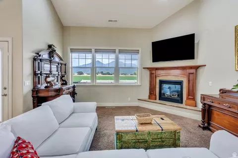 Living - 2169 W Yarrow Dr, Mapleton, UT 84664 photo 1 of 2