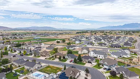 View/Area - 846 E 400 N, Salem, UT 84653 photo 8 of 10