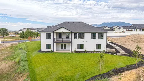 Exterior - 846 E 400 N, Salem, UT 84653 photo 9 of 11