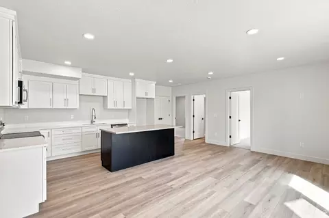 Kitchen - 846 E 400 N, Salem, UT 84653 photo 4 of 6
