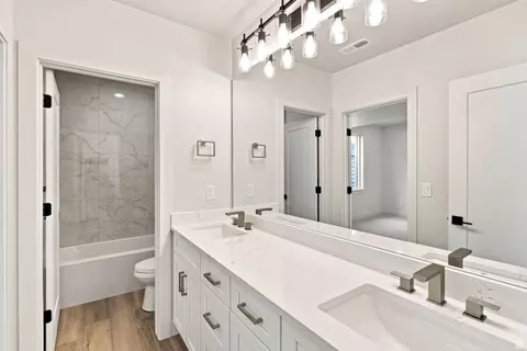Bath - 846 E 400 N, Salem, UT 84653 photo 5 of 6