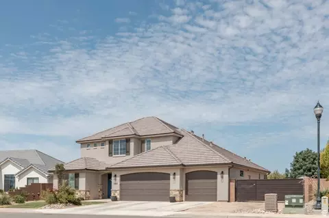 Exterior - 3934 S Saddleback Rd, Washington, UT 84780 photo 4 of 13