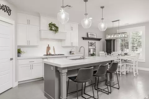 Kitchen - 3934 S Saddleback Rd, Washington, UT 84780 photo 1 of 5