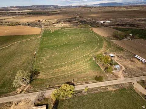 5602 S 9500 E, Jensen, UT 84035 photo 4
