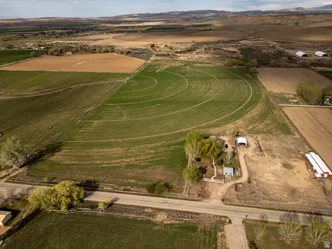 5602 S 9500 E, Jensen, UT 84035 photo 5