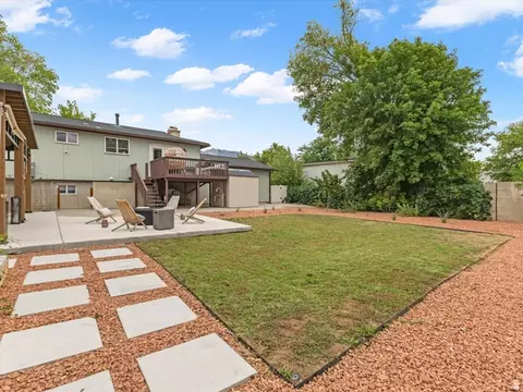 Exterior - 9618 S 760 E, Sandy, UT 84094 photo 4 of 5