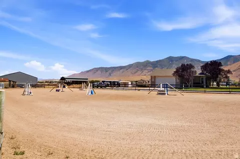 Exterior - 285 E Cimmarron Way N, Erda, UT 84074 photo 14 of 14