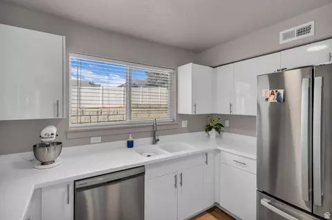 Kitchen - 1140 W 950 N #E201, Orem, UT 84057 photo 3 of 5