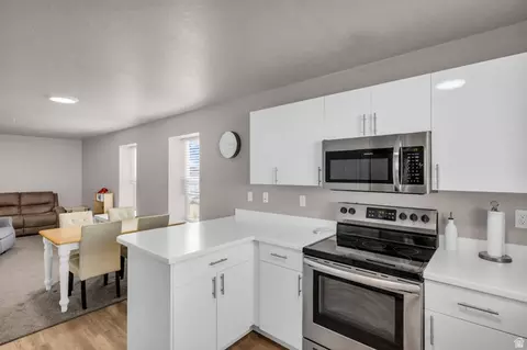 Kitchen - 1140 W 950 N #E201, Orem, UT 84057 photo 4 of 5