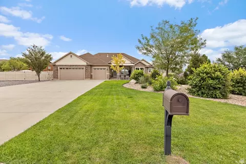 Exterior - 1879 E Tickville Cir, Eagle Mountain, UT 84005 photo 2 of 27