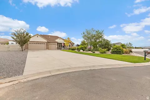 Exterior - 1879 E Tickville Cir, Eagle Mountain, UT 84005 photo 3 of 27