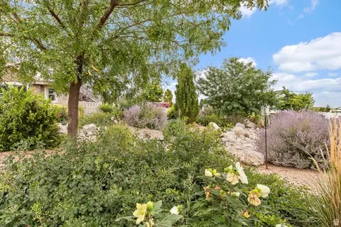 Exterior - 1879 E Tickville Cir, Eagle Mountain, UT 84005 photo 9 of 27