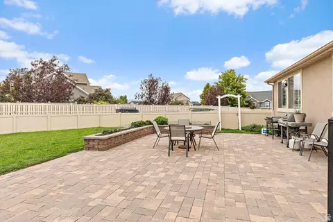 Exterior - 1879 E Tickville Cir, Eagle Mountain, UT 84005 photo 16 of 27