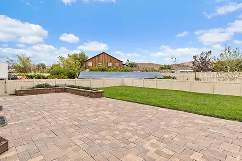 Exterior - 1879 E Tickville Cir, Eagle Mountain, UT 84005 photo 17 of 27