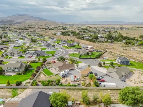 View/Area - 1879 E Tickville Cir, Eagle Mountain, UT 84005 photo 21 of 23