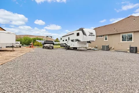 Exterior - 1879 E Tickville Cir, Eagle Mountain, UT 84005 photo 27 of 27