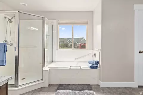 Bath - 1879 E Tickville Cir, Eagle Mountain, UT 84005 photo 2 of 6