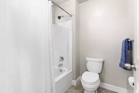 Bath - 1879 E Tickville Cir, Eagle Mountain, UT 84005 photo 5 of 6
