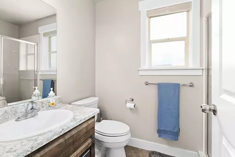 Bath - 1879 E Tickville Cir, Eagle Mountain, UT 84005 photo 3 of 6