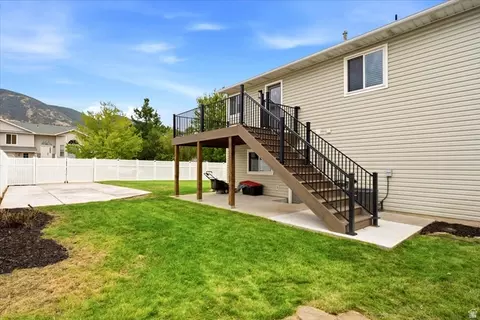 Exterior - 618 Willow Bend Dr, Centerville, UT 84014 photo 6 of 10