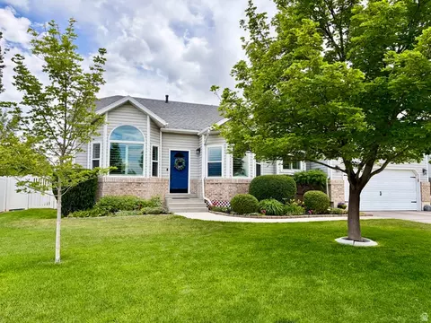 2587 W Vista Meadows Dr, Riverton, UT 84065