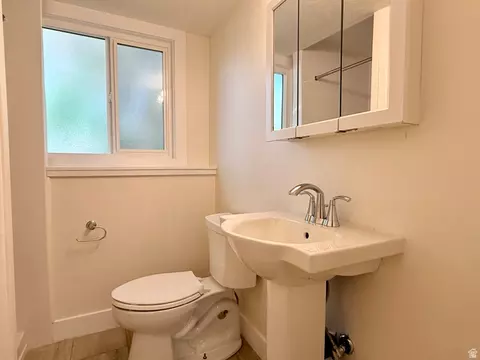 Bath - 10320 S Clearview Dr, Sandy, UT 84070 photo 2 of 2