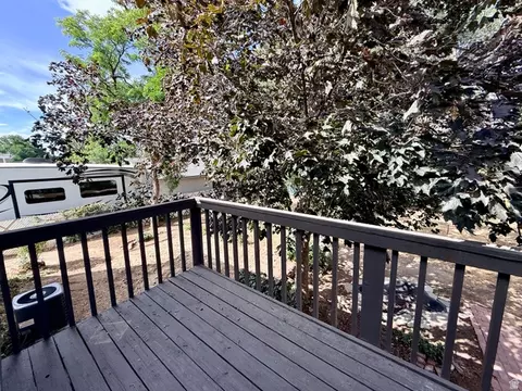 Exterior - 10320 S Clearview Dr, Sandy, UT 84070 photo 3 of 7