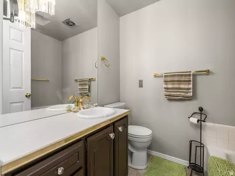 Bath - 5382 S 1340 E, Murray, UT 84117 photo 1 of 3