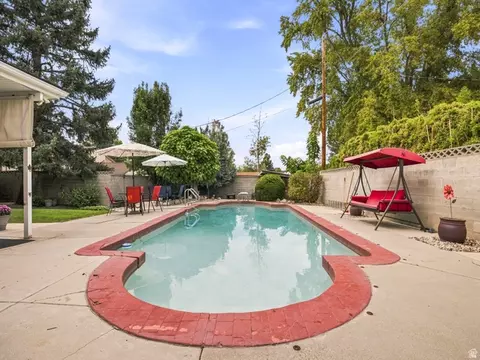 Exterior - 5382 S 1340 E, Murray, UT 84117 photo 4 of 9