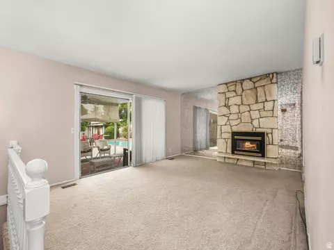 Living - 5382 S 1340 E, Murray, UT 84117 photo 1 of 3