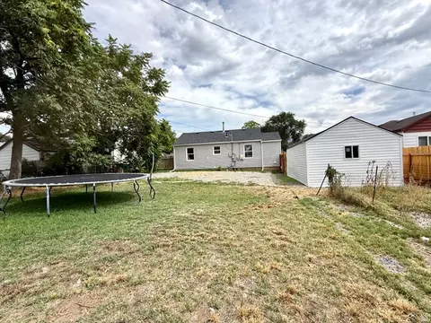 Exterior - 152 S 400 E, Clearfield, UT 84015 photo 4 of 5