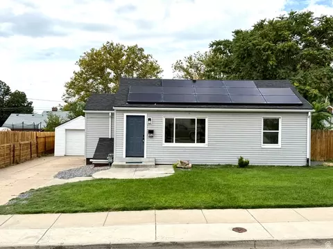 Exterior - 152 S 400 E, Clearfield, UT 84015 photo 2 of 5