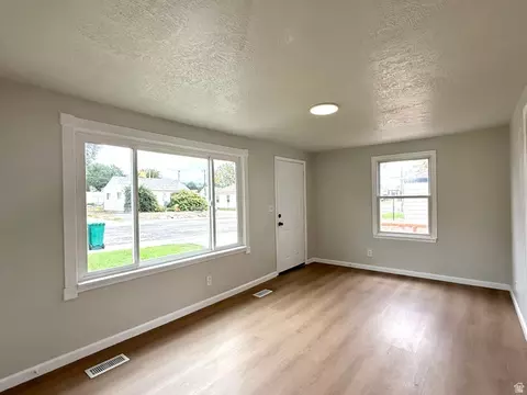 Living - 152 S 400 E, Clearfield, UT 84015 photo 1 of 2