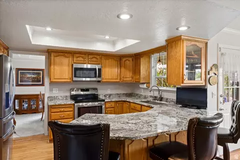 Kitchen - 11602 S Hickory Dr E, Sandy, UT 84092 photo 1 of 5