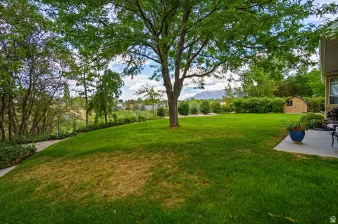 Exterior - 11602 S Hickory Dr E, Sandy, UT 84092 photo 6 of 13