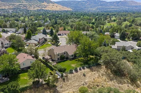 View/Area - 11602 S Hickory Dr E, Sandy, UT 84092 photo 3 of 6
