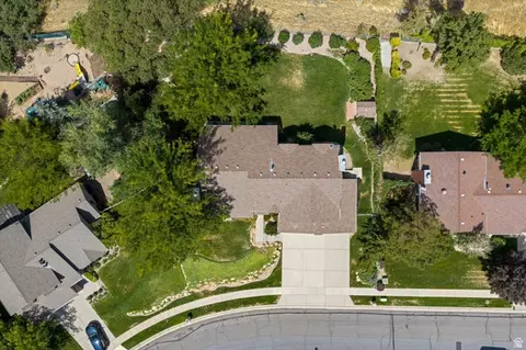 View/Area - 11602 S Hickory Dr E, Sandy, UT 84092 photo 5 of 6