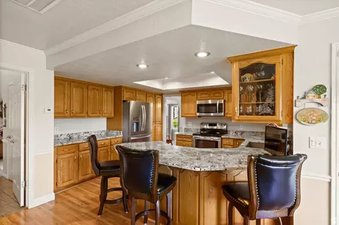 Kitchen - 11602 S Hickory Dr E, Sandy, UT 84092 photo 3 of 5