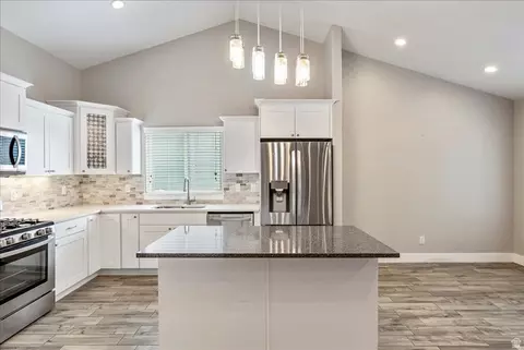 Kitchen - 357 N Walnut Ct, American Fork, UT 84003 photo 3 of 5