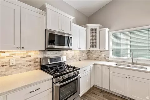 Kitchen - 357 N Walnut Ct, American Fork, UT 84003 photo 5 of 5