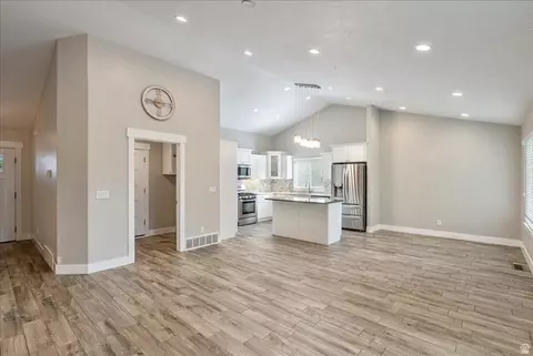 Living - 357 N Walnut Ct, American Fork, UT 84003 photo 2 of 10