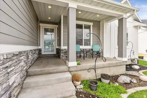 Exterior - 357 N Walnut Ct, American Fork, UT 84003 photo 4 of 9