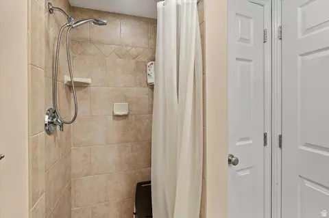 Bath - 2517 S Freedom St, Perry, UT 84302 photo 6 of 6