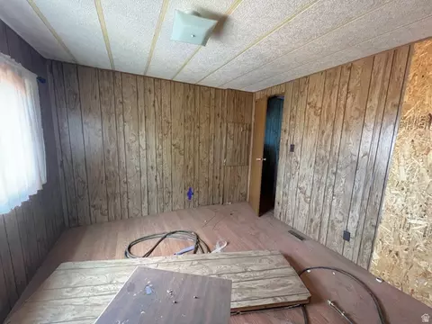 Bedroom - 9301 E Hwy 40, Gusher, UT 84026 photo 2 of 2