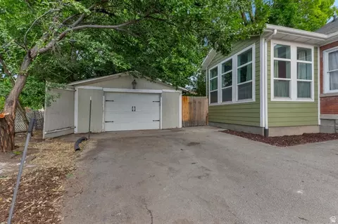 Exterior - 295 S 100 E, Bountiful, UT 84010 photo 11 of 12