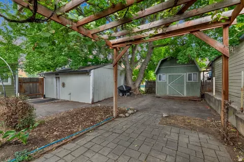 Exterior - 295 S 100 E, Bountiful, UT 84010 photo 5 of 12