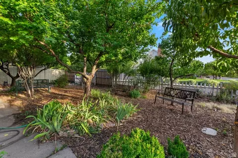 Exterior - 295 S 100 E, Bountiful, UT 84010 photo 8 of 12