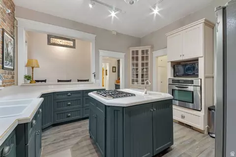Kitchen - 295 S 100 E, Bountiful, UT 84010 photo 2 of 3