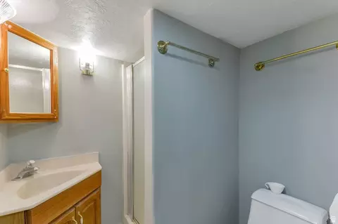 Bath - 295 S 100 E, Bountiful, UT 84010 photo 2 of 2