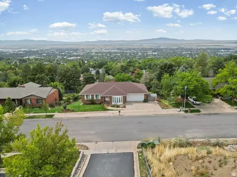 View/Area - 12 S Moss Dr E, Bountiful, UT 84010 photo 2 of 4